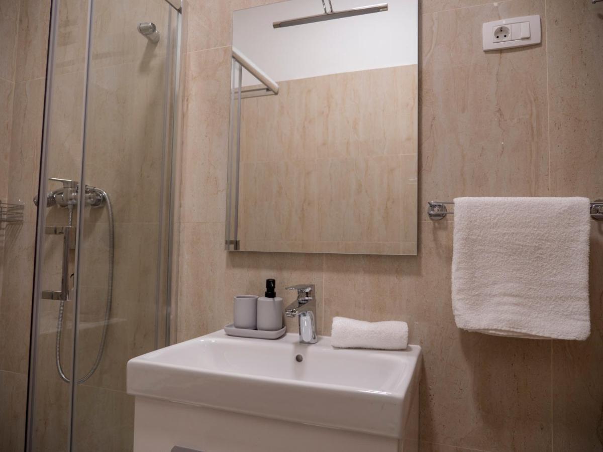 Apartments Aura Deskle Luaran gambar