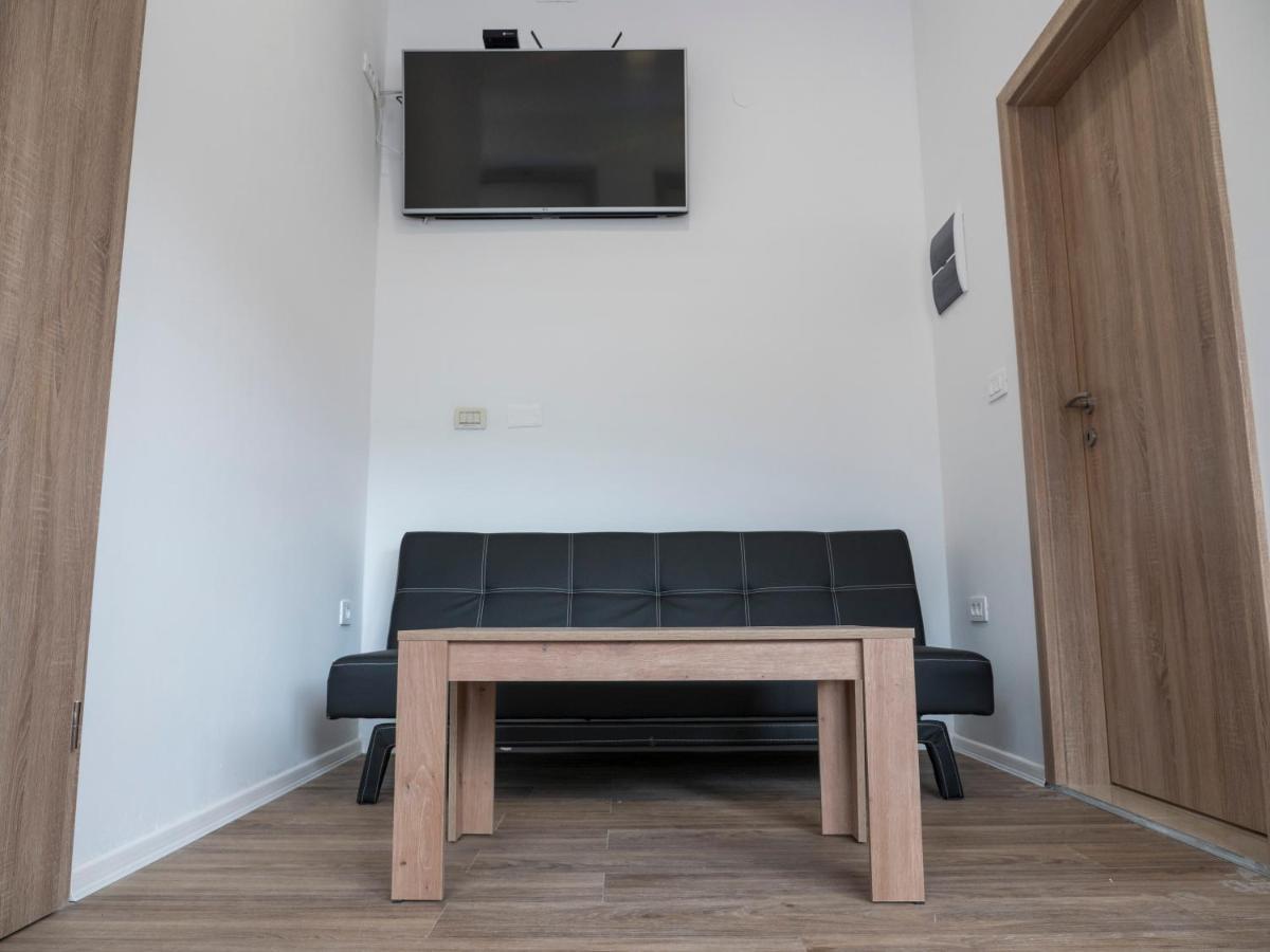 Apartments Aura Deskle Luaran gambar